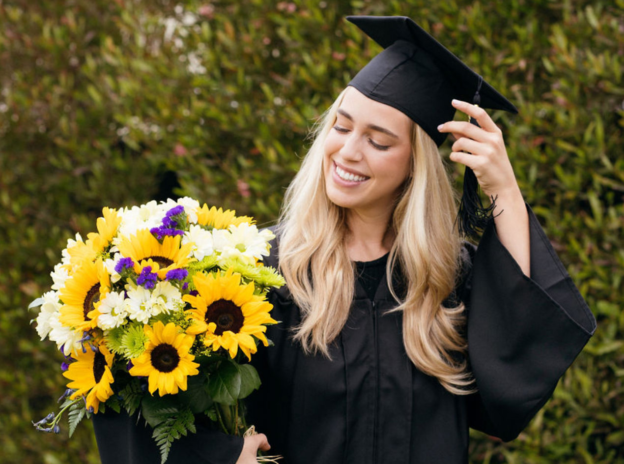 Graduation Flowers & Gifts Delivery